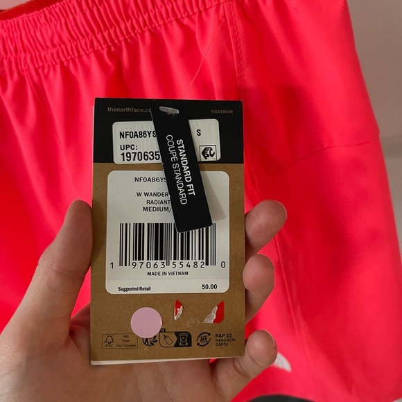 North Face Wanderer Shorts Medium Neon Pink - Picture 3 of 5